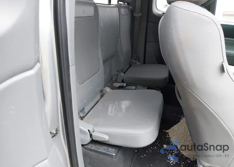 2014 Toyota Tacoma Base V6 z USA, uszkodzony, nr VIN 5TFUU4EN4EX087353